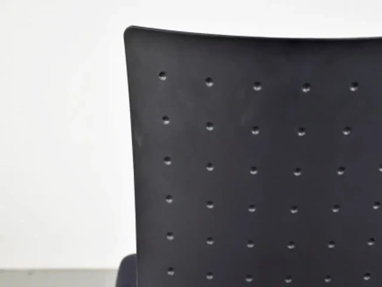 Billede 6 - Randers radius konferencestol med sort ryg og sort/blå polstret sæde