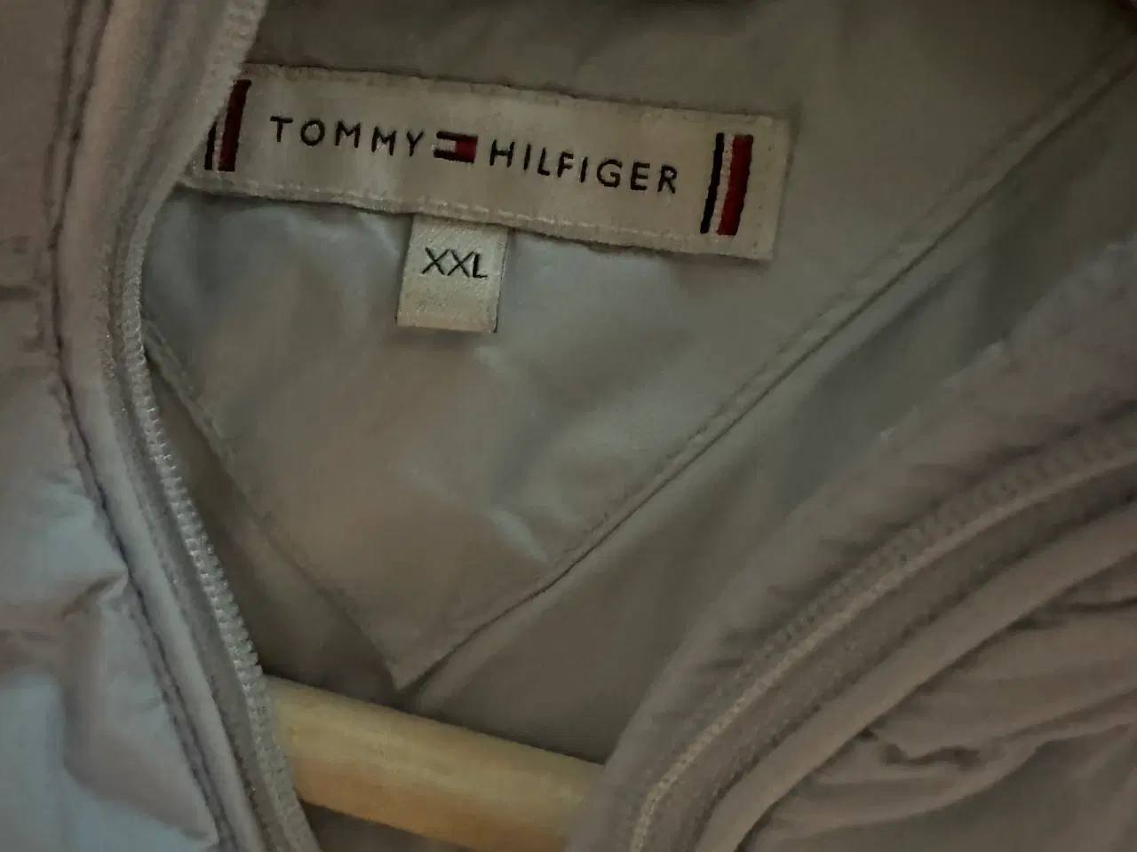 Billede 2 - Tommy Hilfiger overgangsjakke til kvinder 