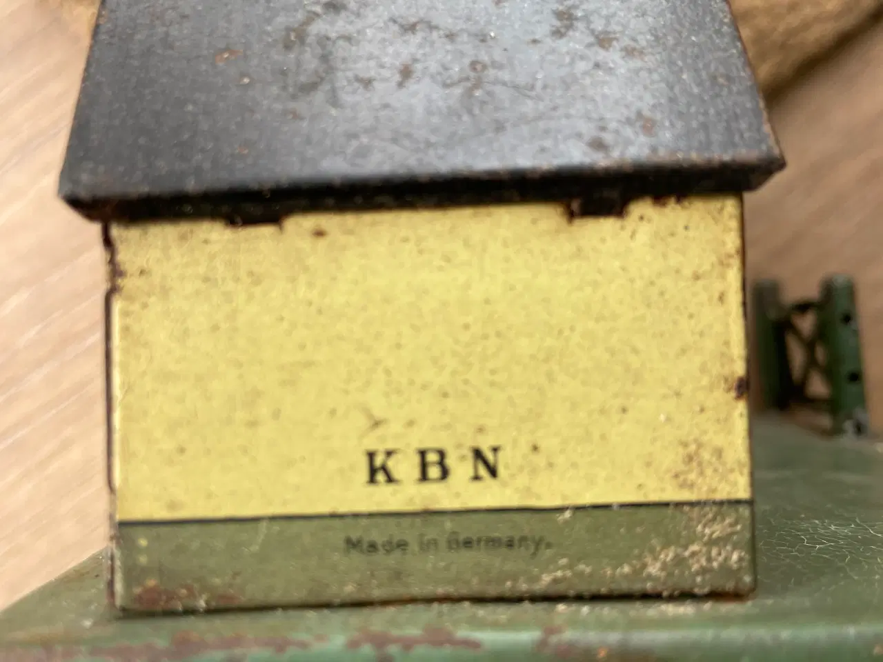 Billede 3 - Antikke huse til modeltog skala 0