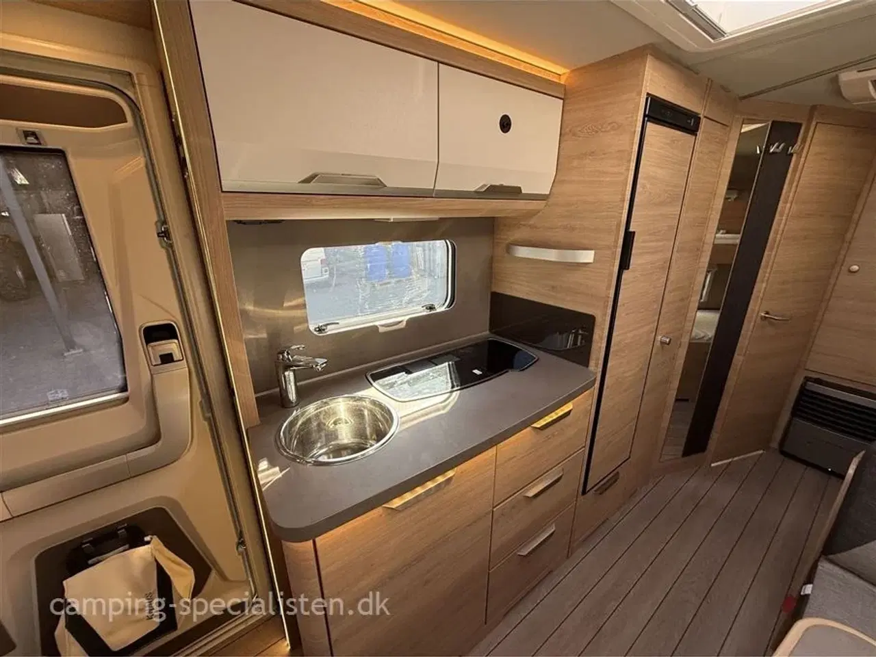 Billede 7 - 2022 - Knaus Südwind 580 QS 60 Years Celebration   Knaus Südwind 580 QS 60 Years  2022 model Se den nu hos Camping-Specialisten.dk