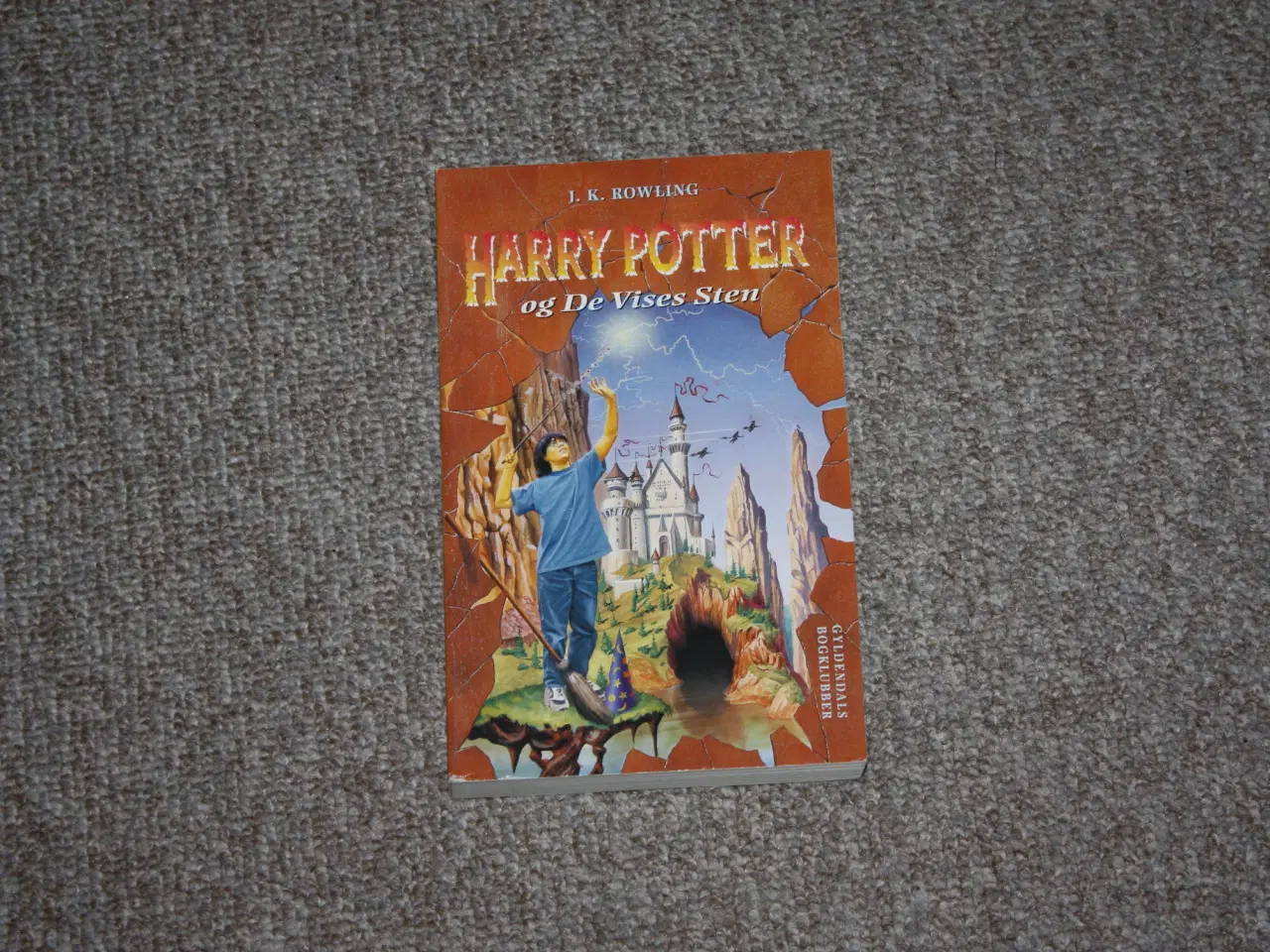 Billede 1 - Harry Potter og de vises sten af J. K. Rowling