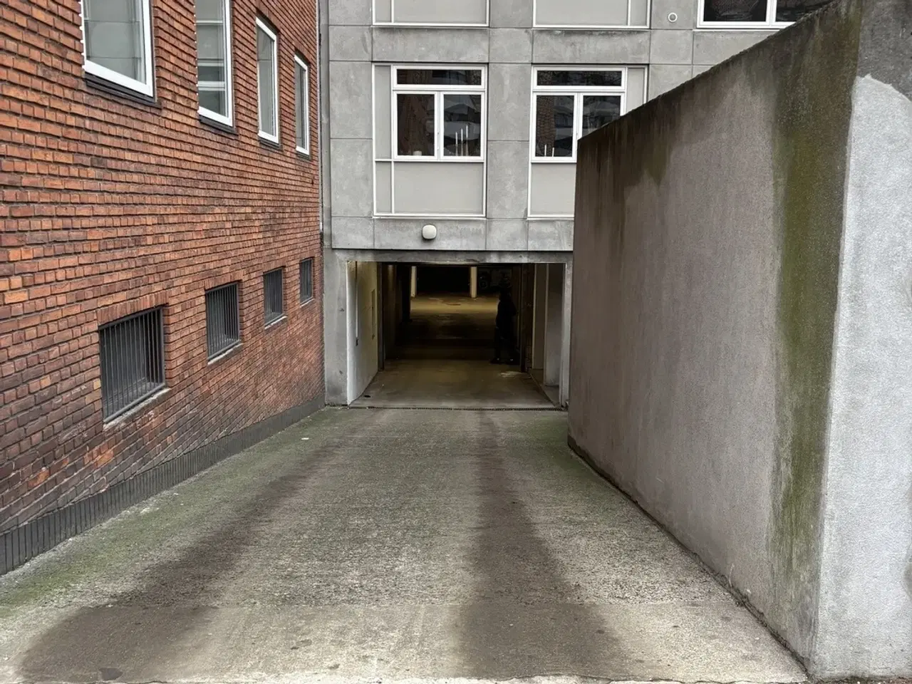 Billede 2 - Parkeringsplads til leje i centrum nær Kgs Nytorv.