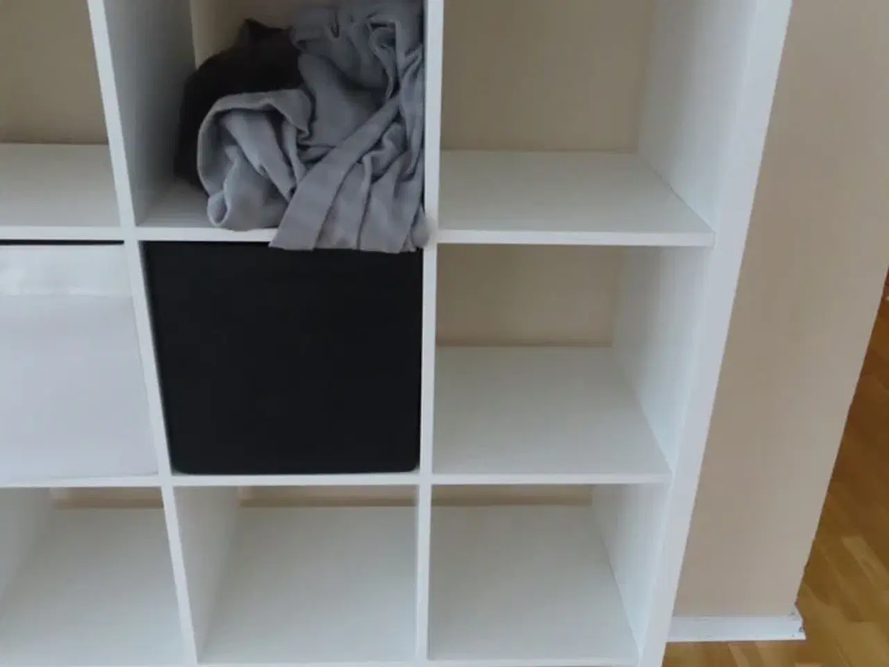 Billede 4 - Reol, bord, stol, m.v.