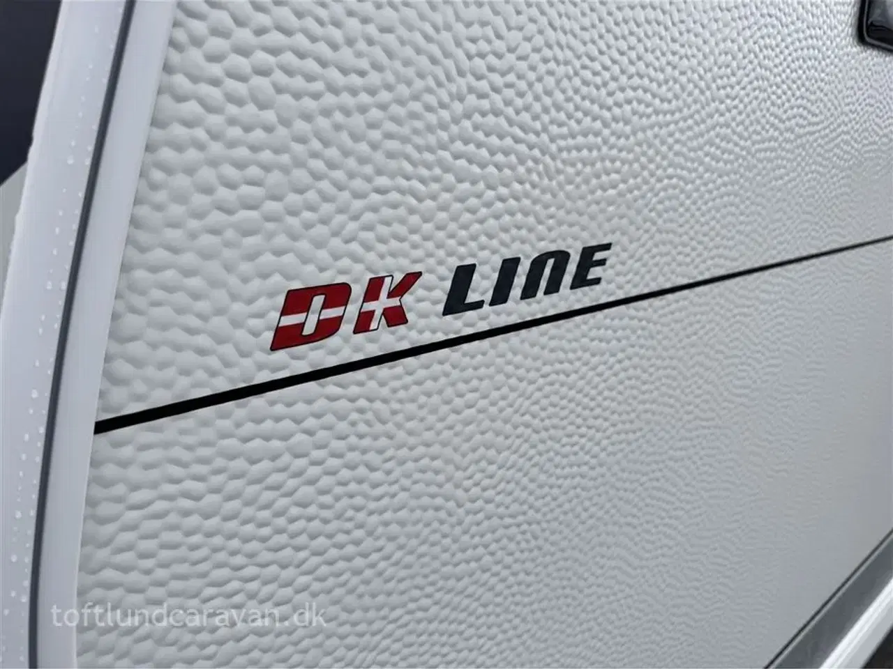 Billede 11 - 2026 - Hobby De Luxe 460 SL   TILBUD 2026 DK-Line med masser af udstyr INKL. i prisen. Enkeltsenge samt endekøkken og stort badeværelse. LAV VÆGT.