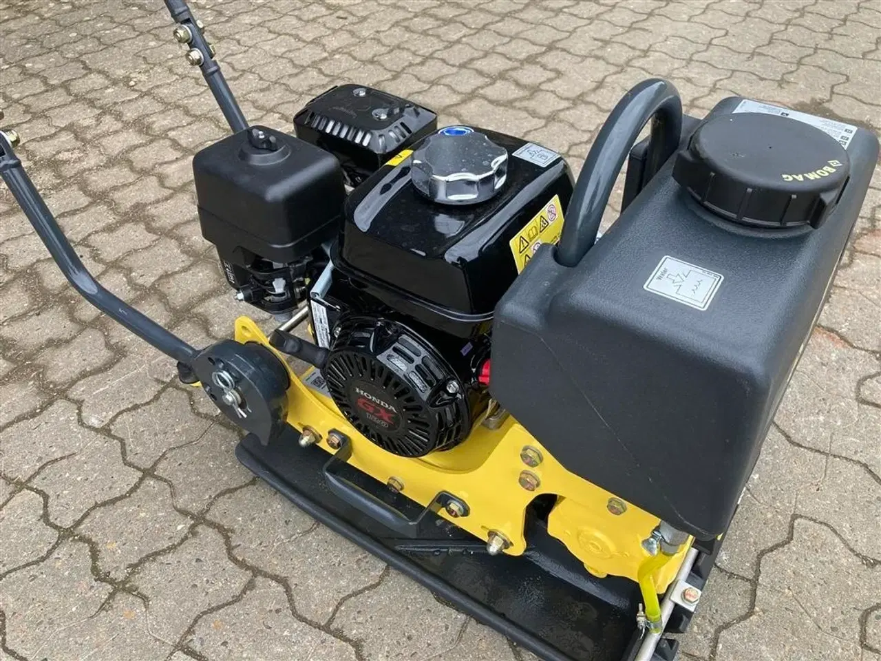 Billede 9 - Bomag BVP 10/36 Monteret med vandtank og spredebom