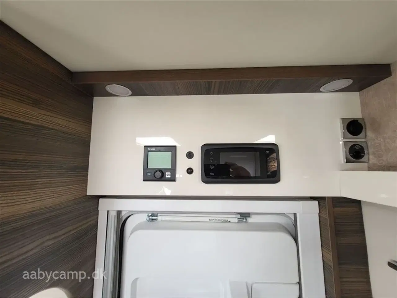 Billede 20 - 0 - Laika Ecovip 4109 DS   Automatgear. 160HK.Face to face siddegruppe. lædersæder.