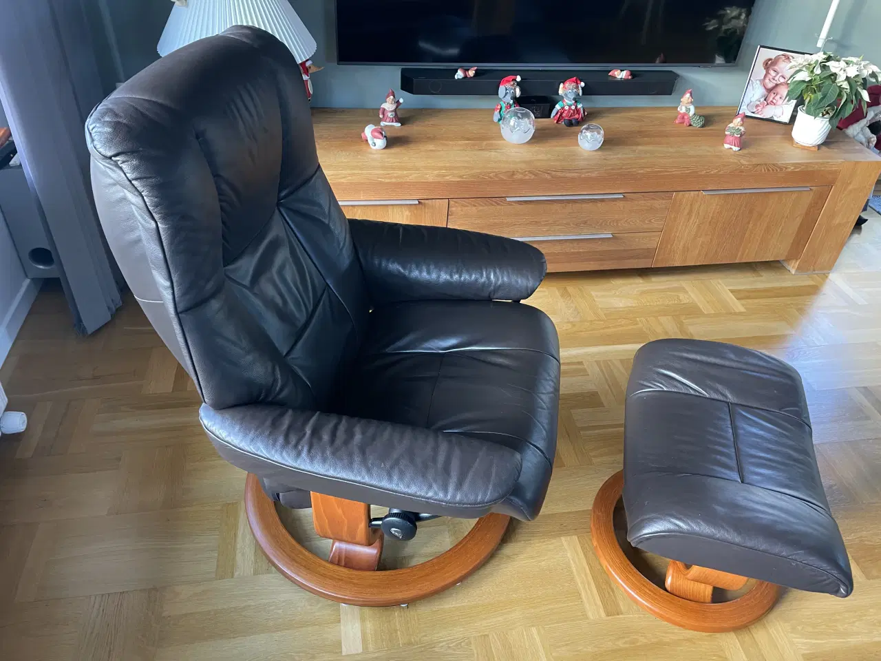 Billede 5 - Komplet Hjort Knudsen læderstue 1 stk StressLes 