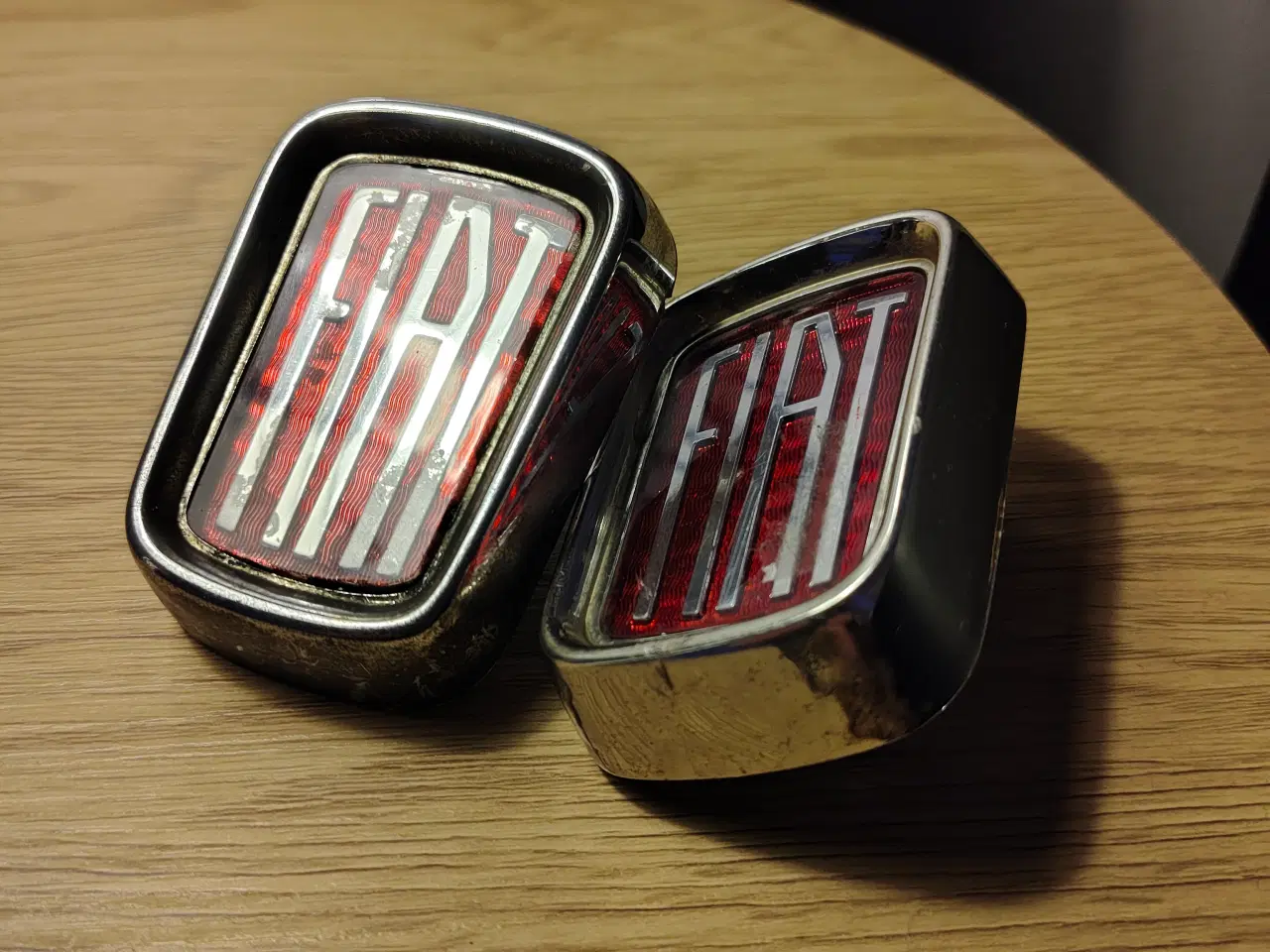 Billede 1 - Fiat 500L emblemer