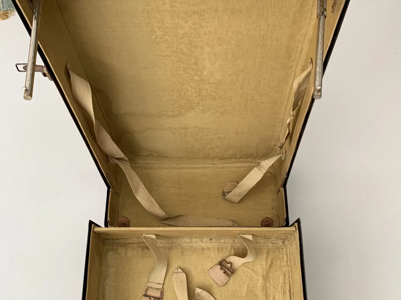 Billede 9 - Antik rejsekuffert 