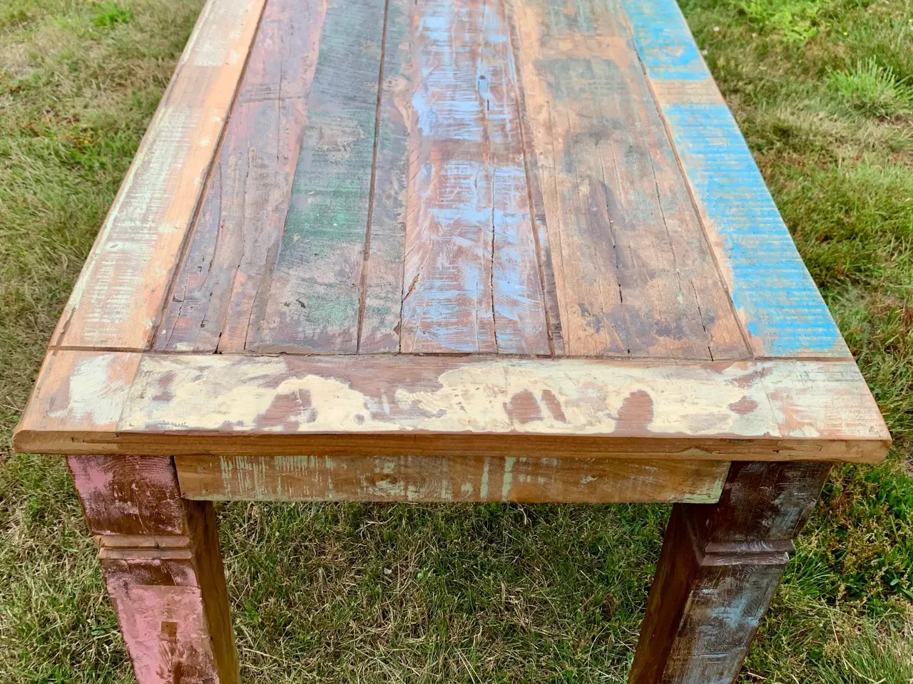 Billede 2 - Spisebord i egetræ – 140 x 70 cm