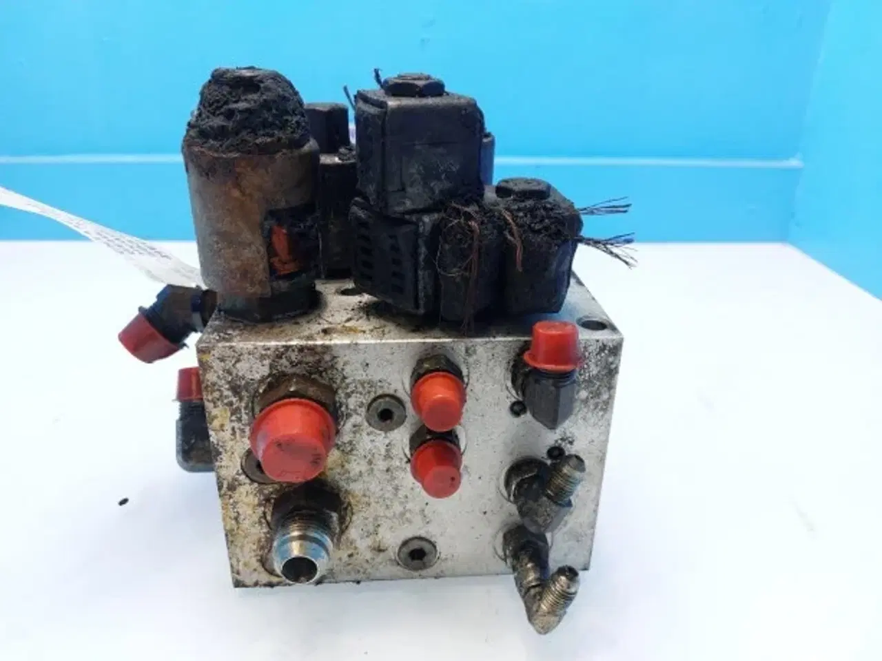 Billede 10 - GEHL AL750 Hydraulik Valve 50315496