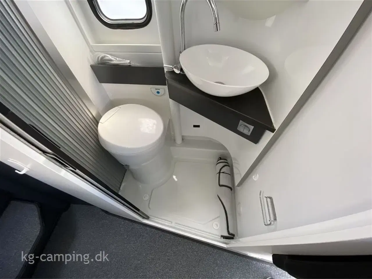 Billede 15 - 2021 - Adria Twin Supreme 640 SLB   Velholdt Adria TWIN 640 SLB årgang 2021 med masser af udstyr