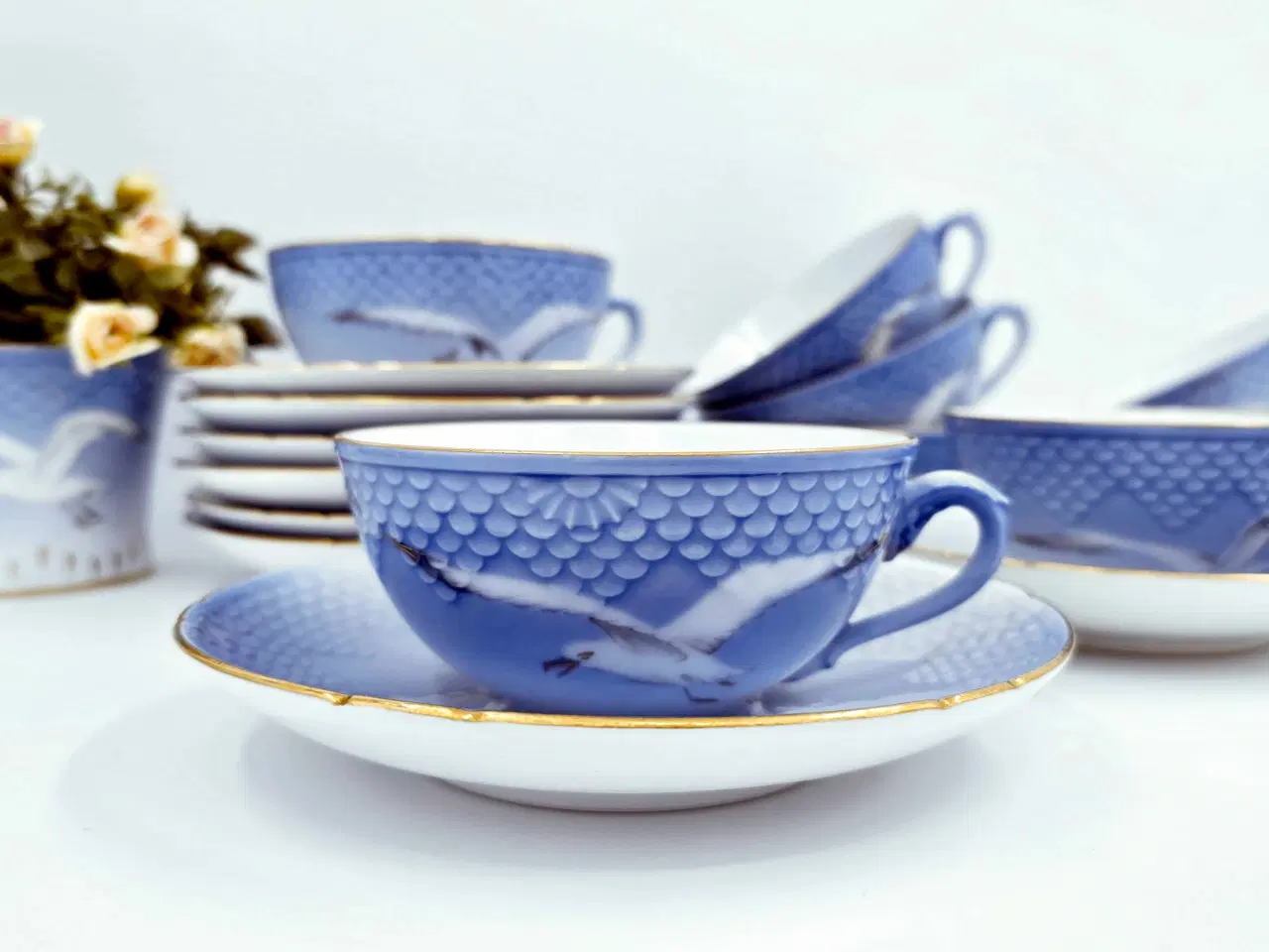 Billede 2 - Mågestel tekopper med guldkant 1 sortering Porcelæ