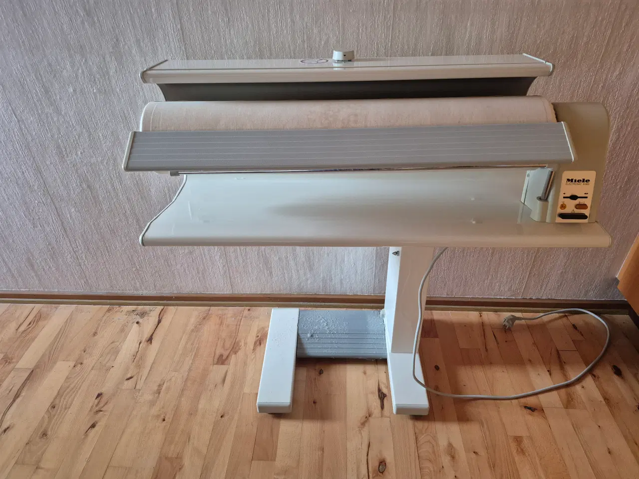 Billede 1 - Miele strygerulle