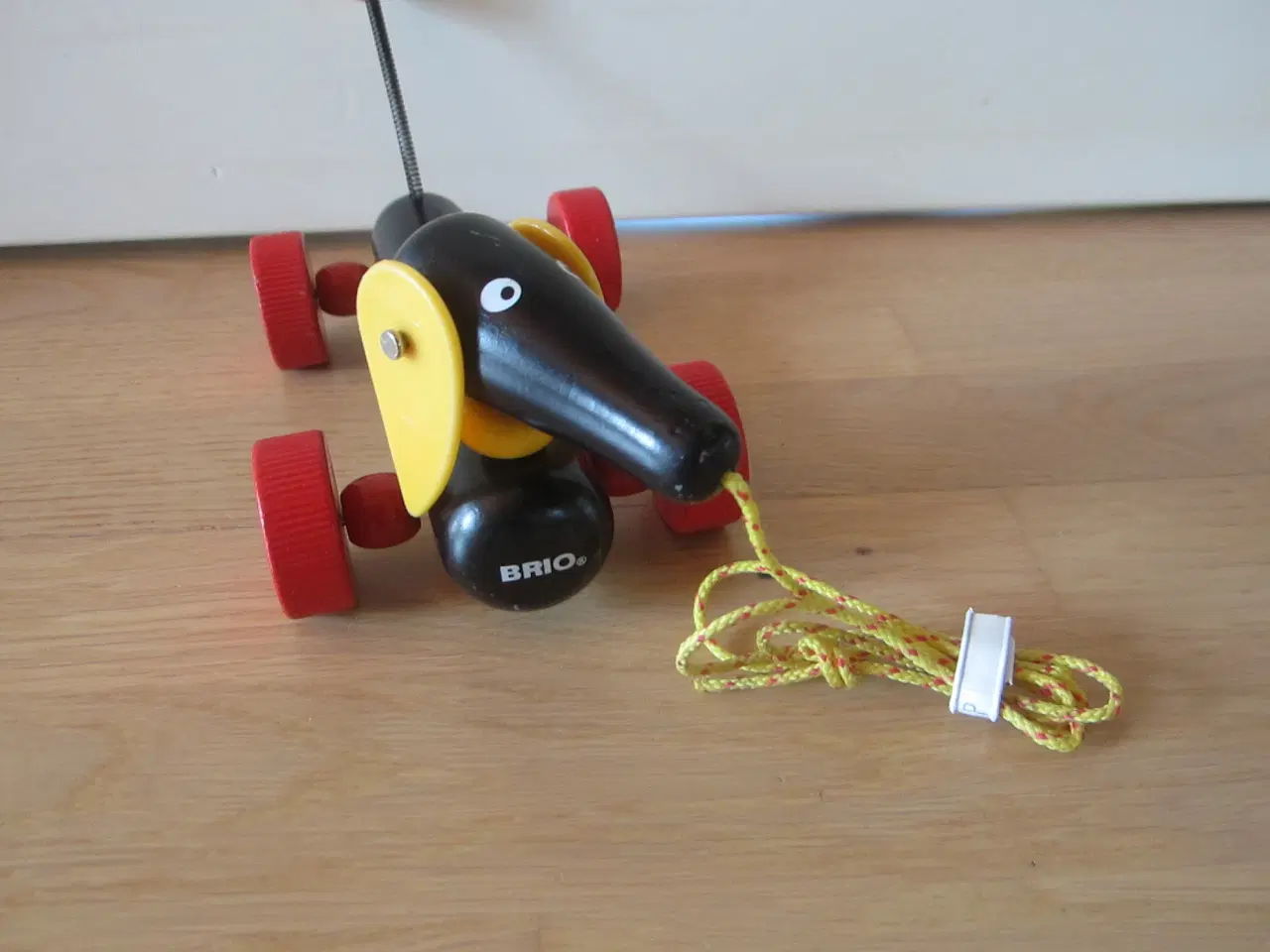 Billede 2 - Rigtig fin BRIO hund m. snor af ældre dato