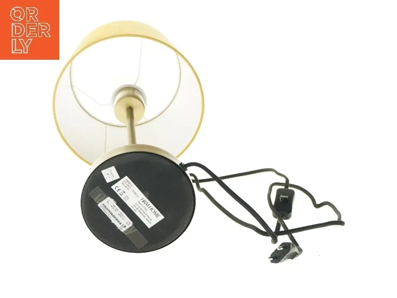 Billede 3 - Bordlampe med guldfarvet skærm fra Keyhome (str. Ø 22x49 cm)