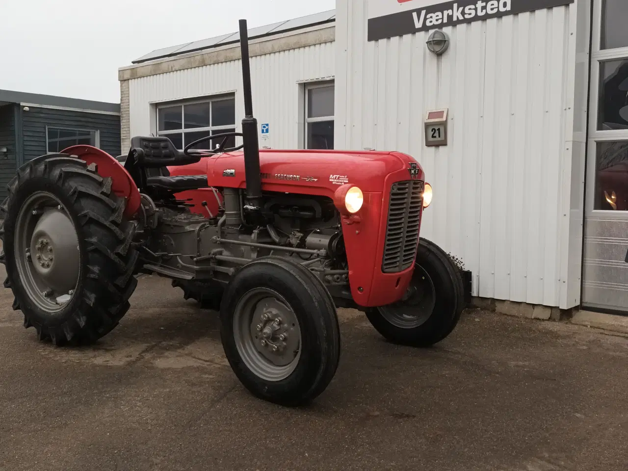 Billede 1 - Massey Ferguson traktor 