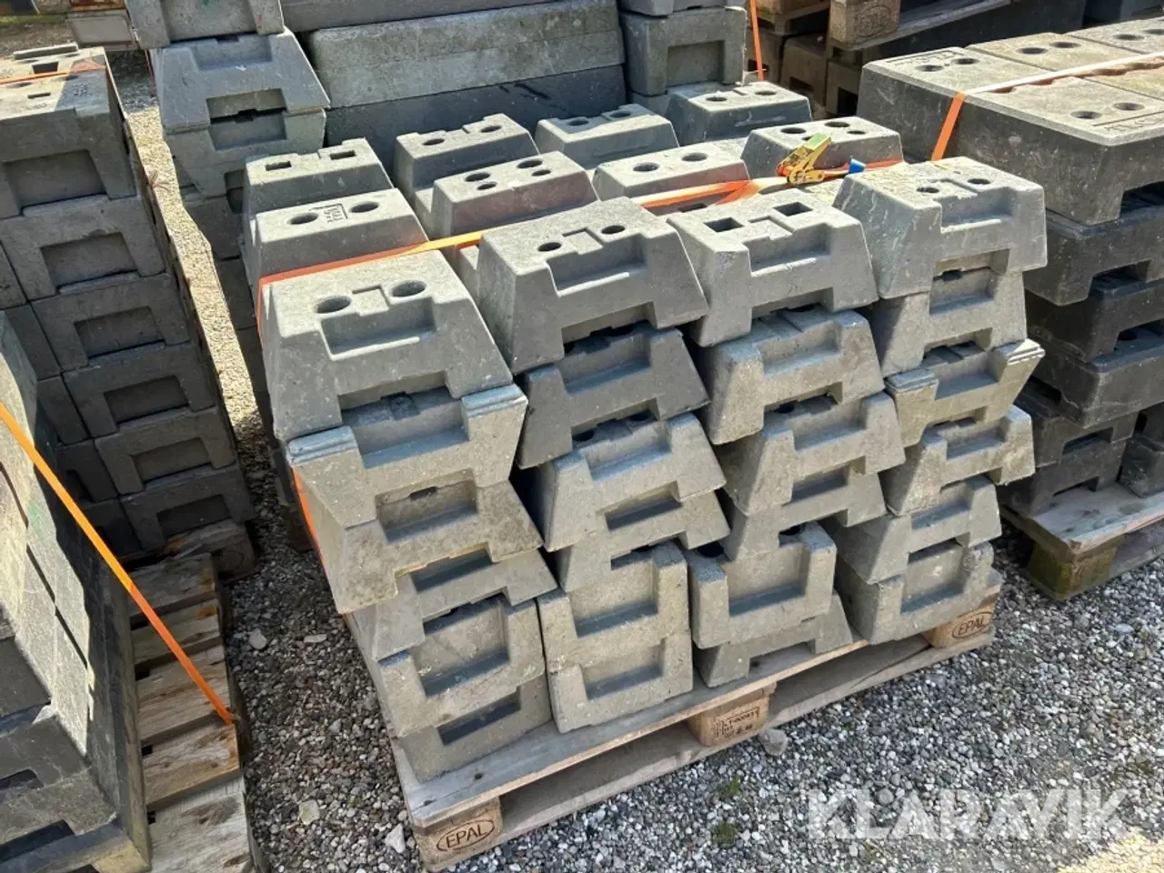 Billede 10 - Byggehegns fødder 9 paller