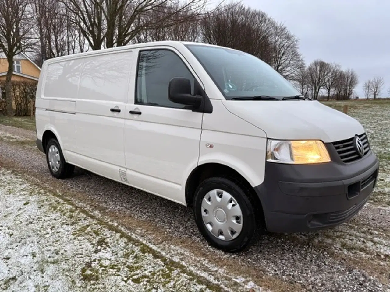 Billede 2 - VW Transporter 2,5 TDi 130 Kassevogn lang Nysynet