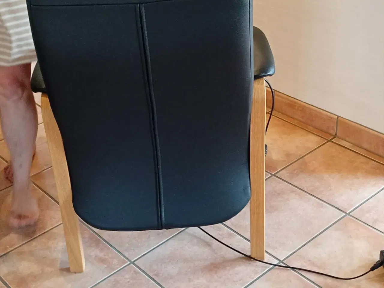 Billede 2 - Oslo lænestol 1 år gammel
