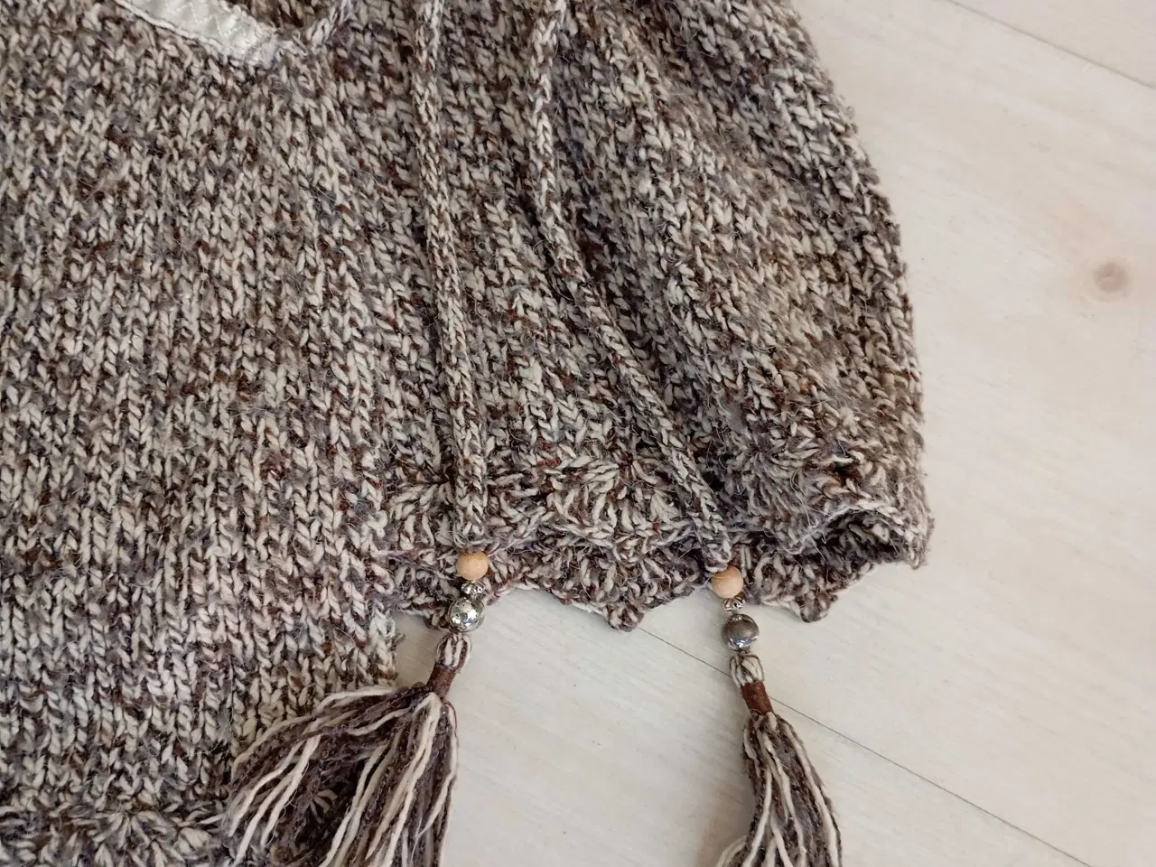 Billede 5 - Hættetrøje i strik. Str. L