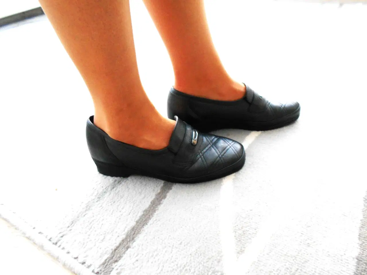 Billede 2 - Damesko med lille hæl str. 39½