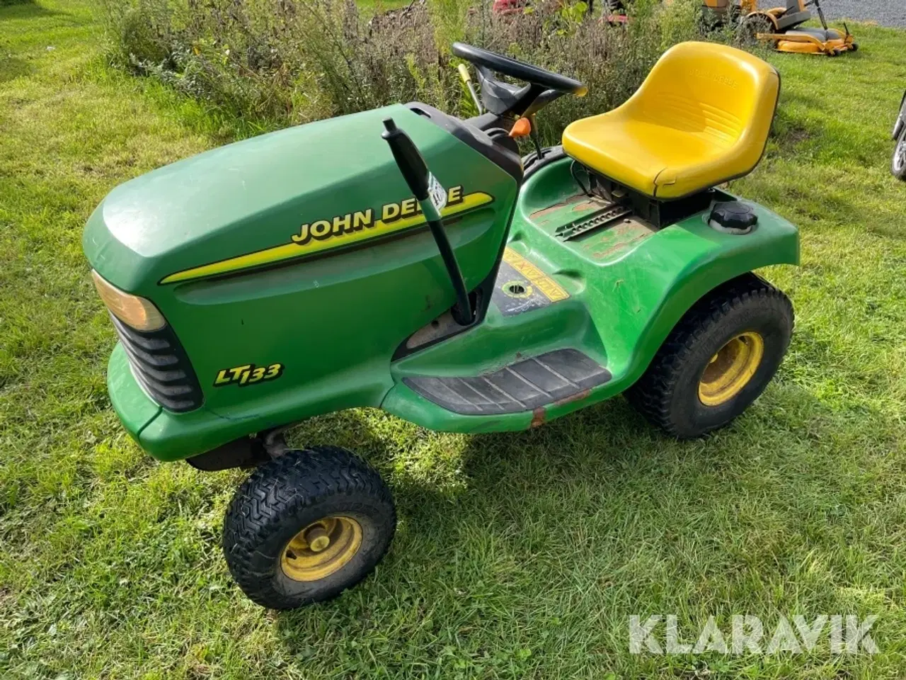 Billede 1 - Græsslåmaskine John Deere LT133