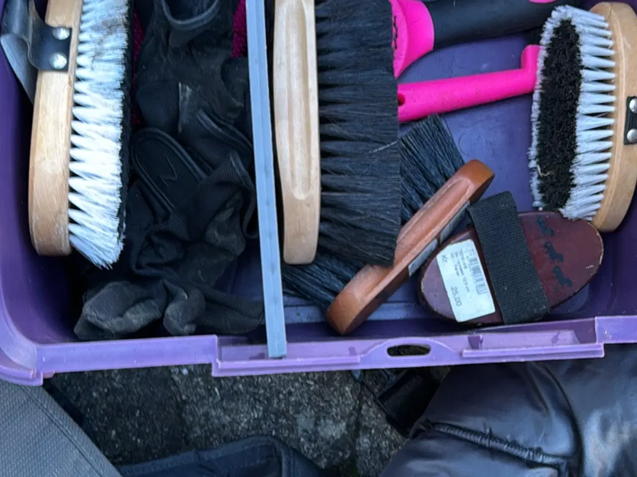 Billede 3 - Rideudstyr og heste pleje 