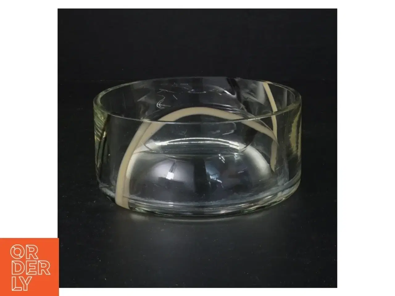 Billede 1 - Glasskål med sort og hvid stribe (str. 15 x 6 komma 5 cm)