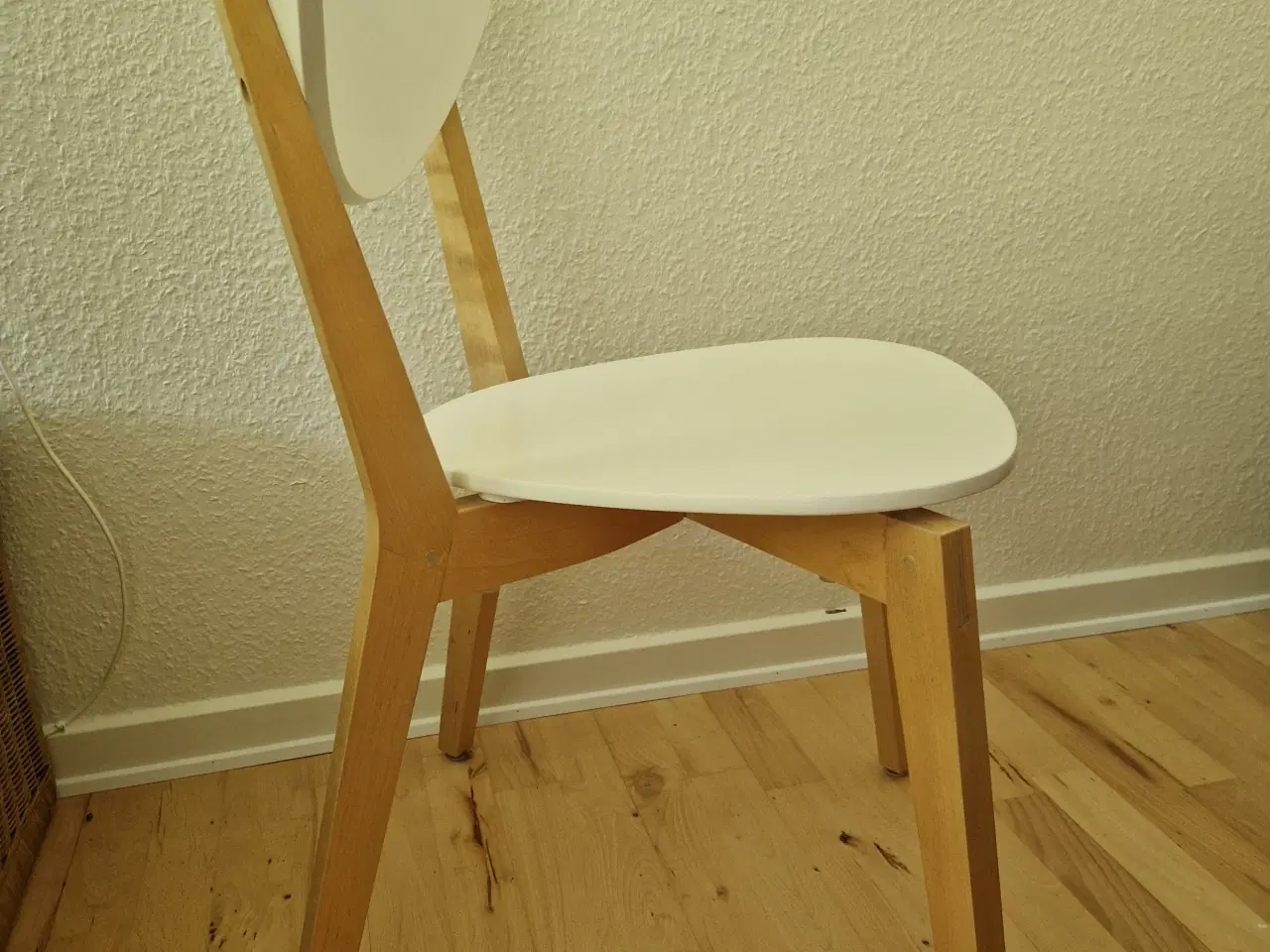 Billede 2 - IKEA Nordmyra stol, hvid/birk