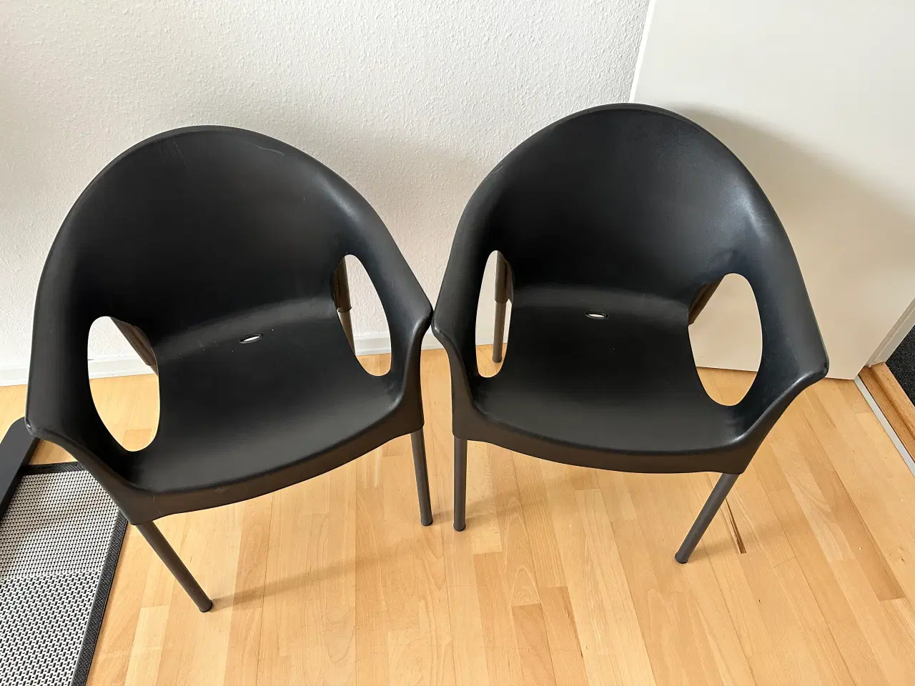 Billede 1 - Gratis stole i plast