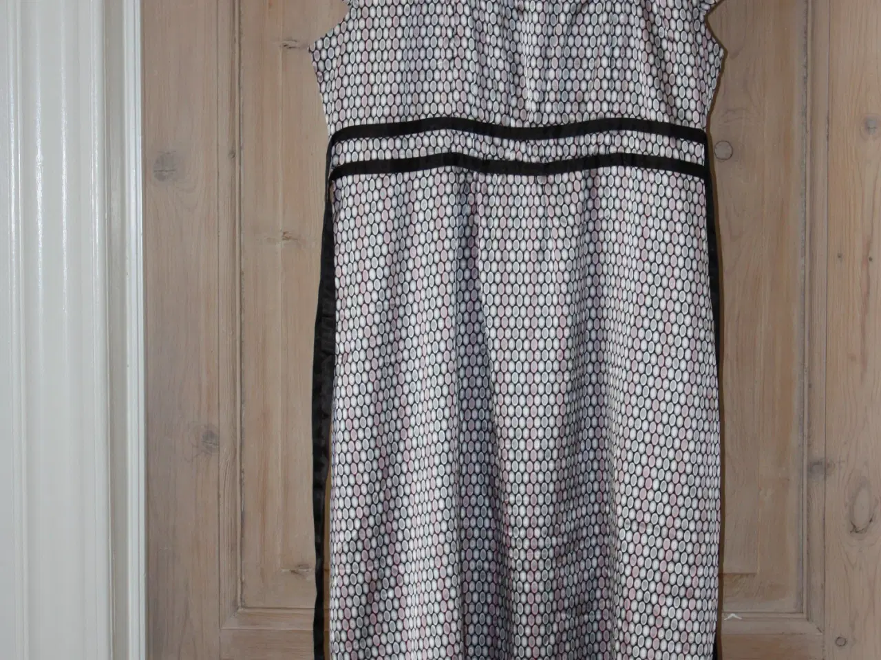 Billede 4 - Kjole fra Minus str. 38