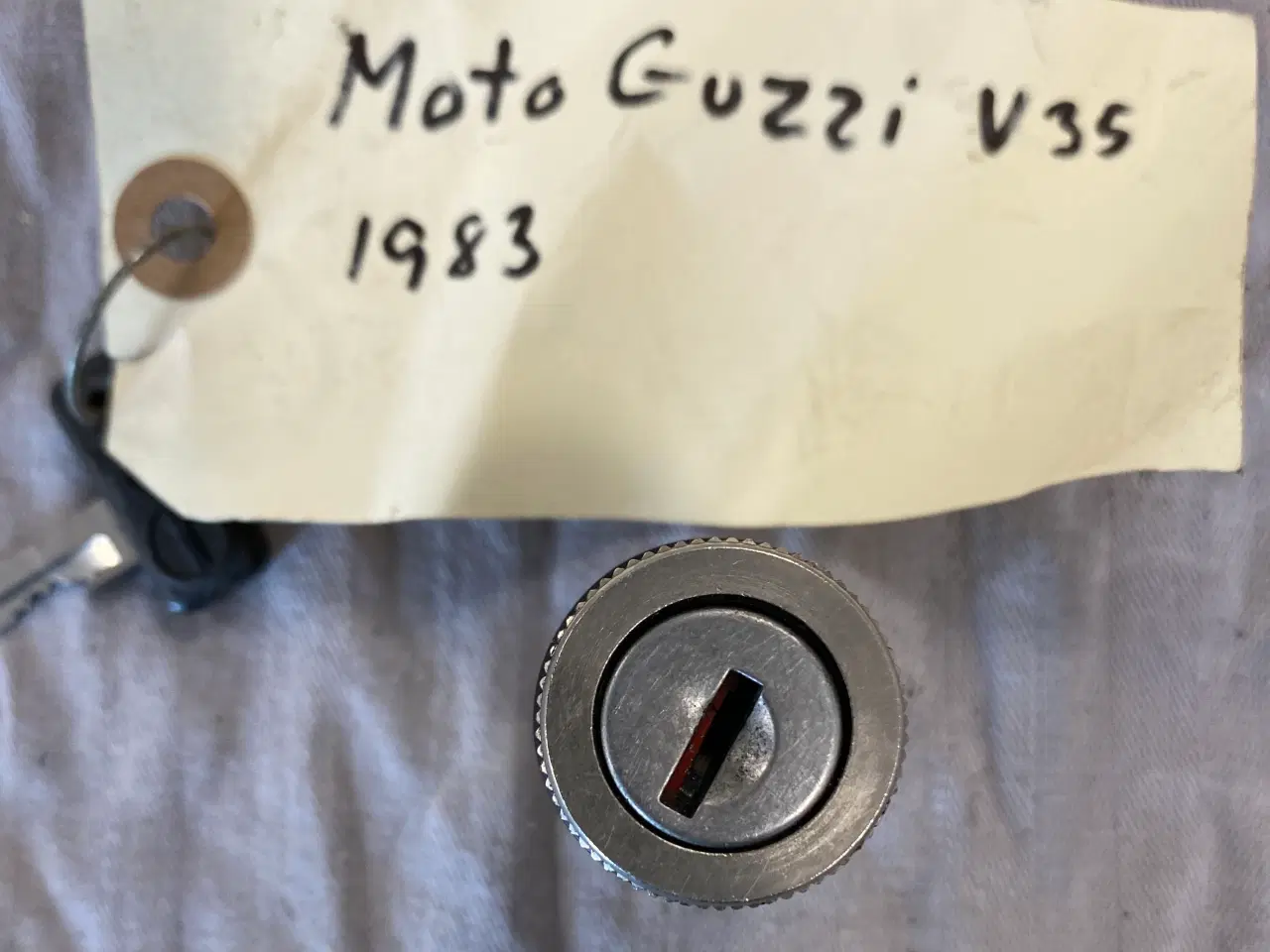 Billede 3 - Moto Guzzi tændingslås
