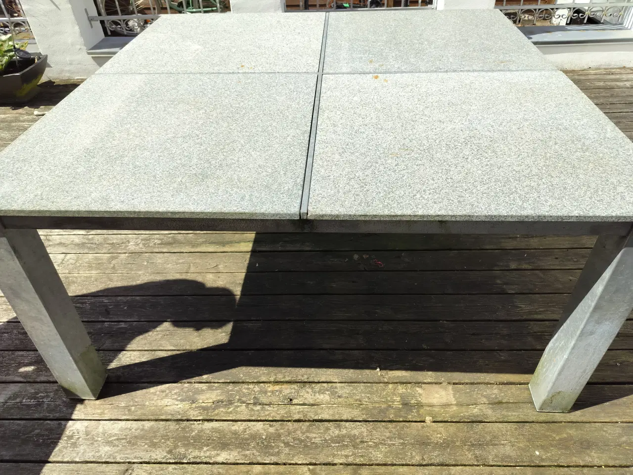 Billede 1 - Granit Havebord 