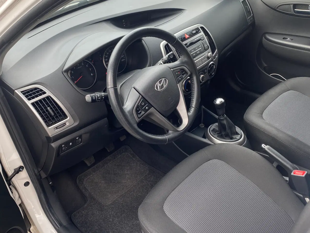 Billede 5 - Hyundai I20 1,2 benzin 2014 - Lav KM