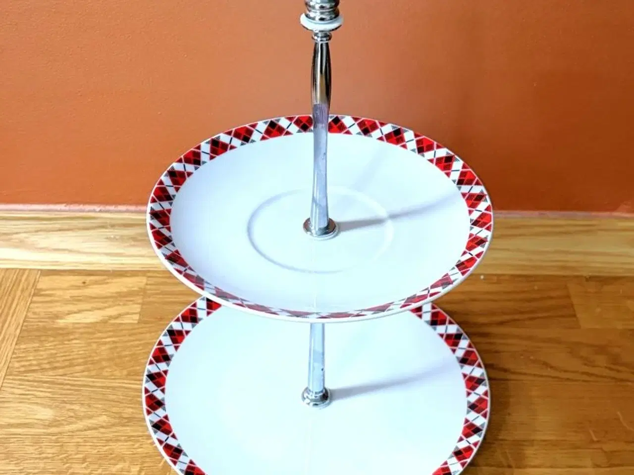 Billede 1 - Etagere - kagefad - i to etager. 