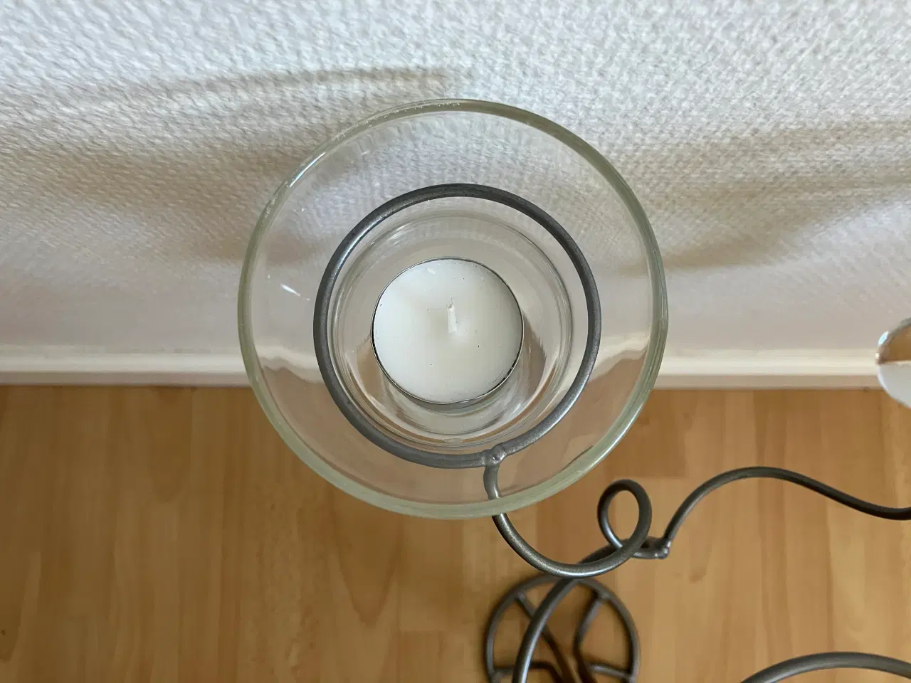 Billede 3 - Gulvstage – metaltræ med 10 glas til lys. 