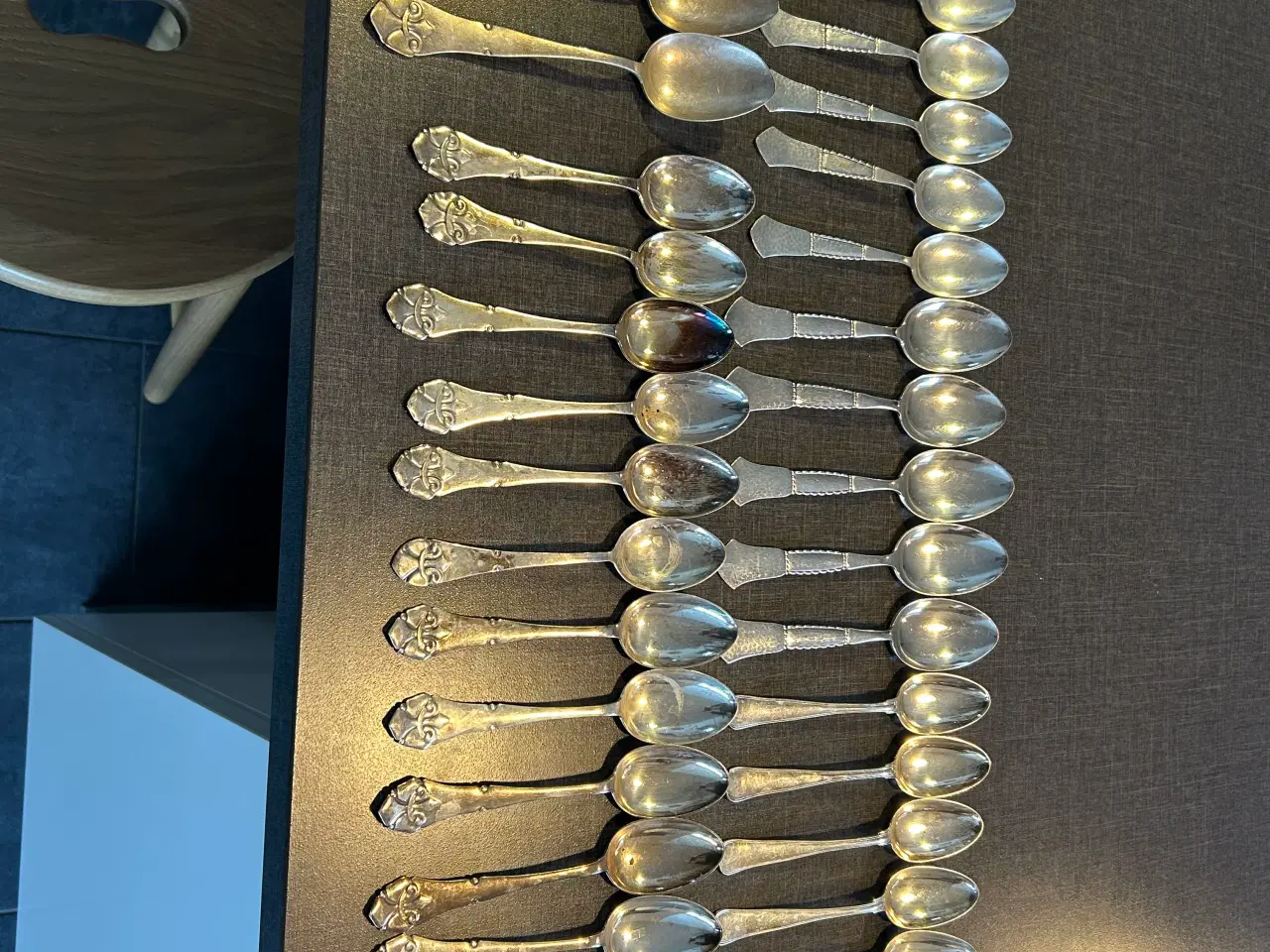 Billede 2 - Sølvtøj, 2 tårne, 65 dele