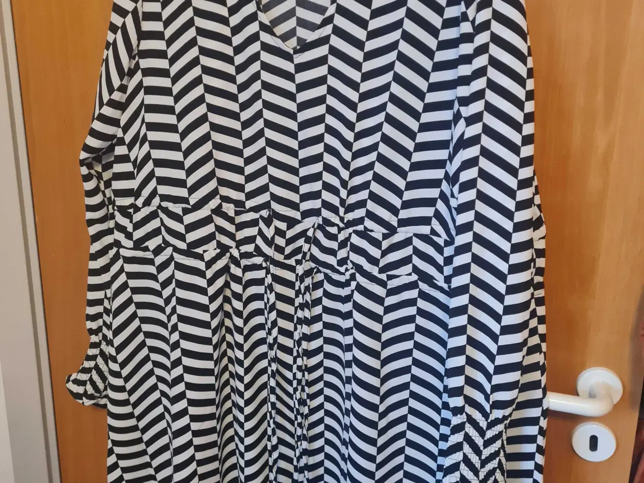 Billede 7 - Kjole Zizzi str M 46-48