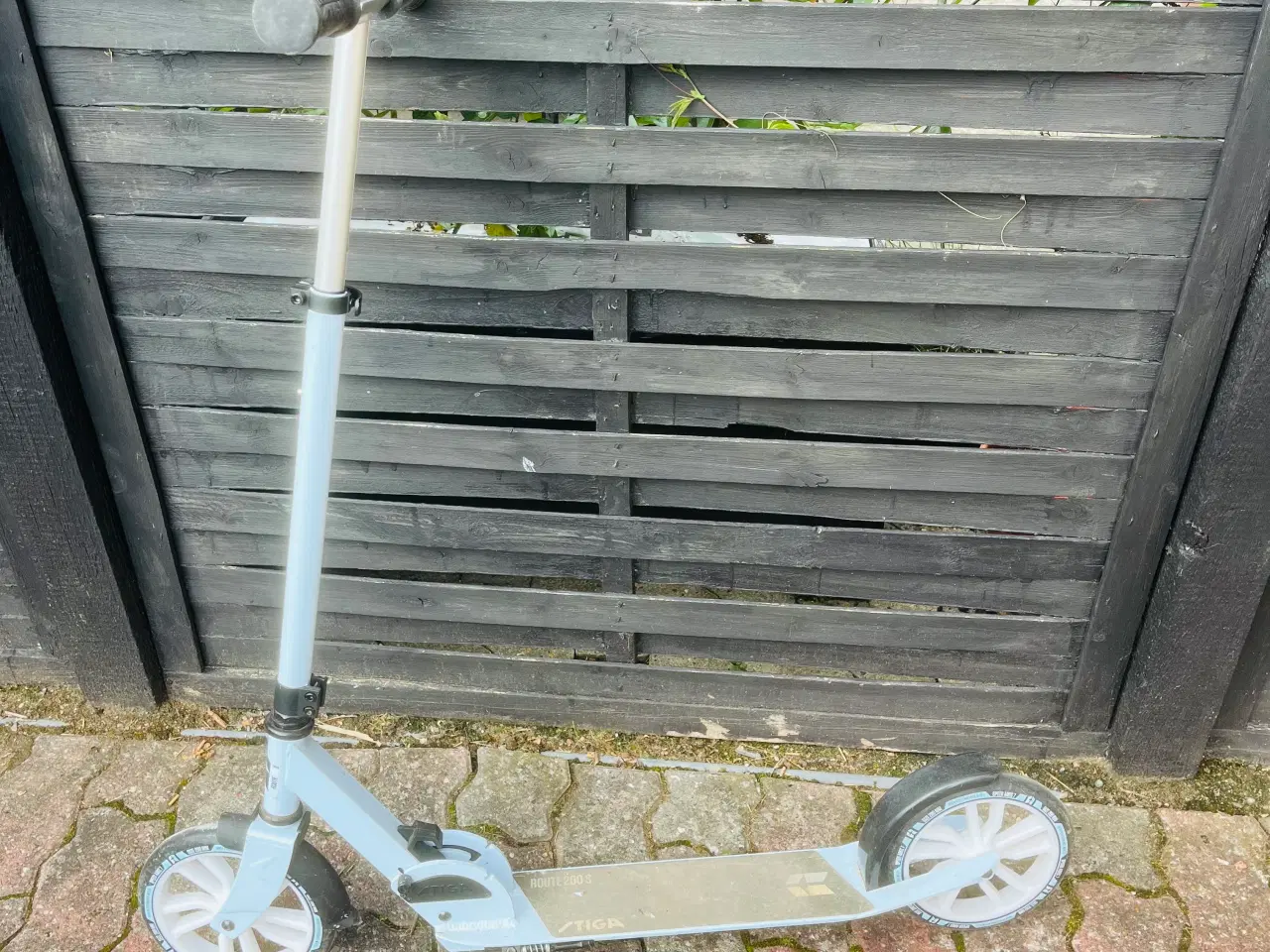 Billede 1 - 2 løbehjul sælges 