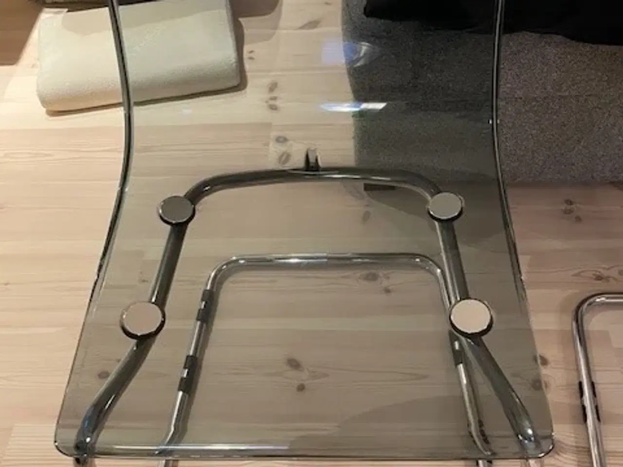 Billede 1 - 3 spisebordstole "Tobias" fra Ikea 100 kr. pr stk.