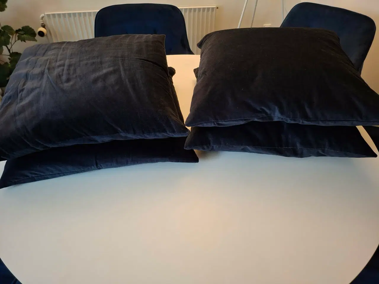 Billede 2 - Sofapuder, Sanela, mørk blå, 50x50 cm