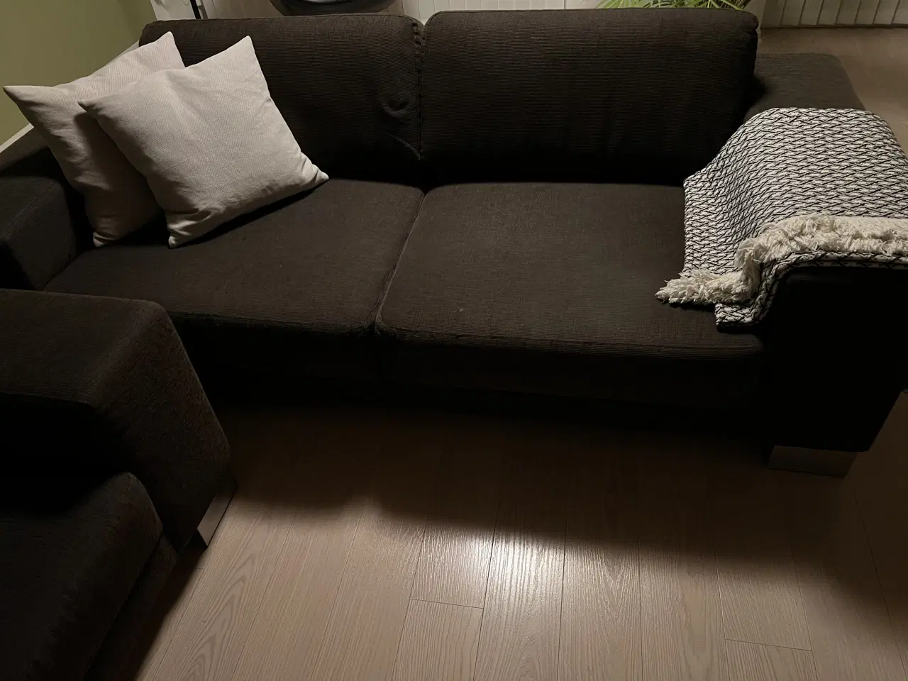 Billede 3 - 2 + 3 personers sofaer i brun stof