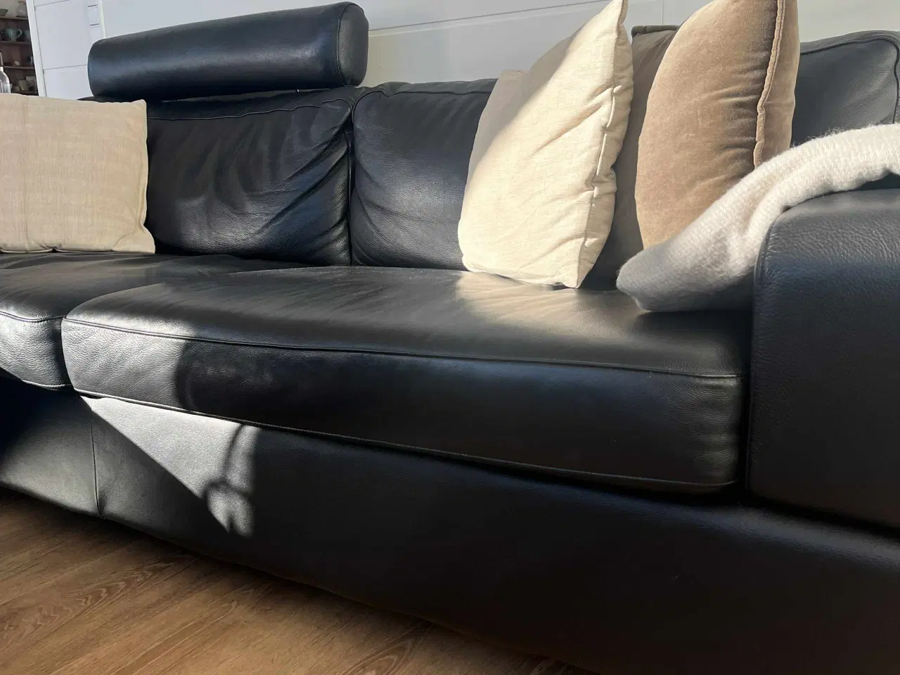 Billede 4 - Sofa m/puf og nakkestøtte