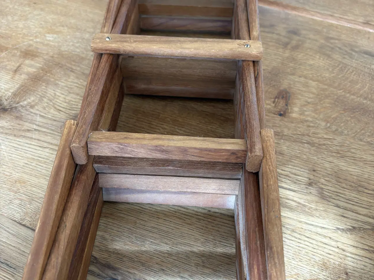 Billede 7 - Vintage Vinreol i Massiv Teak – Mid-Century Modern