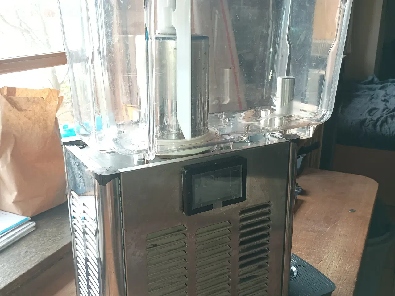 Billede 3 - Saftevands dispender