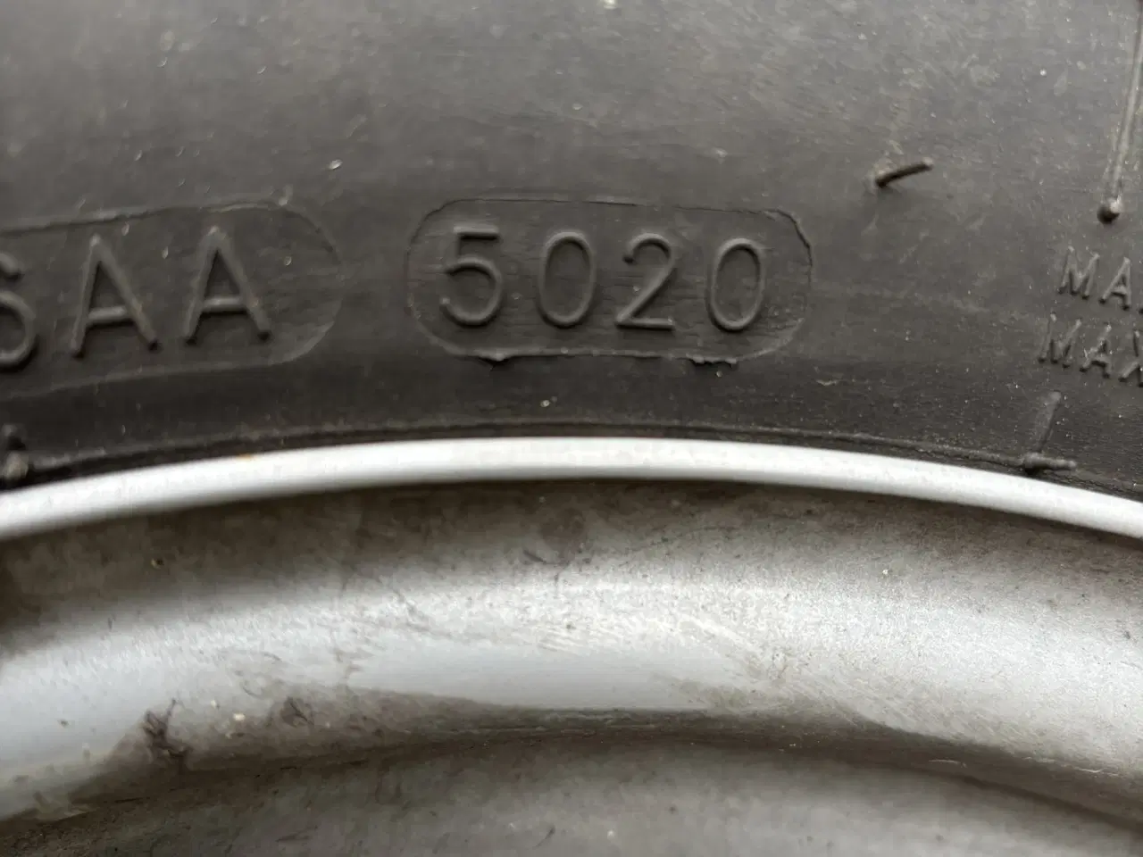 Billede 3 - Campingvogn stålfælge med dæk