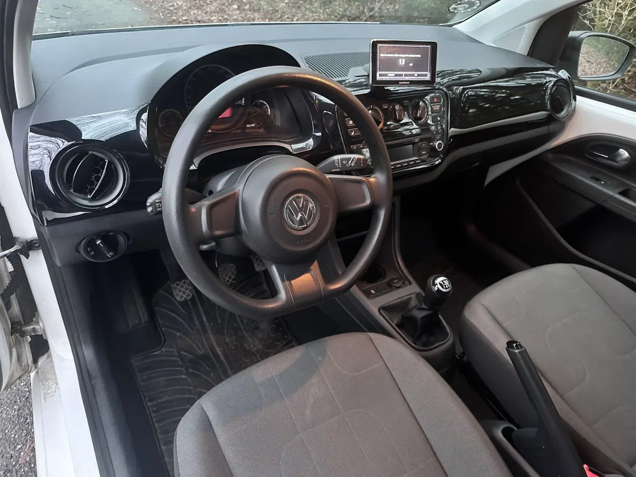 Billede 7 - Nysynet vw up, med masser af udstyr