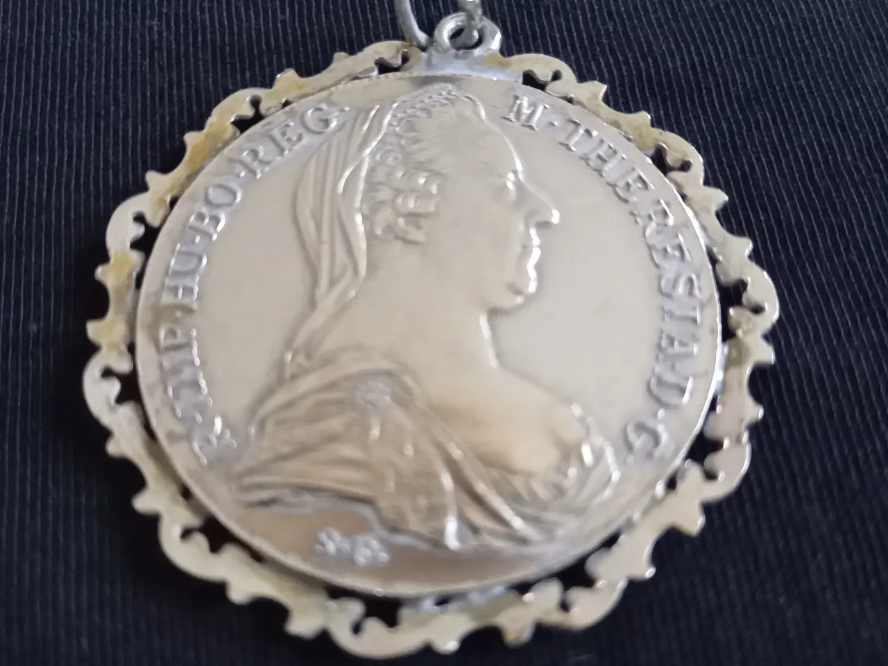 Billede 1 - Maria Theresia sølv mønt/smykke