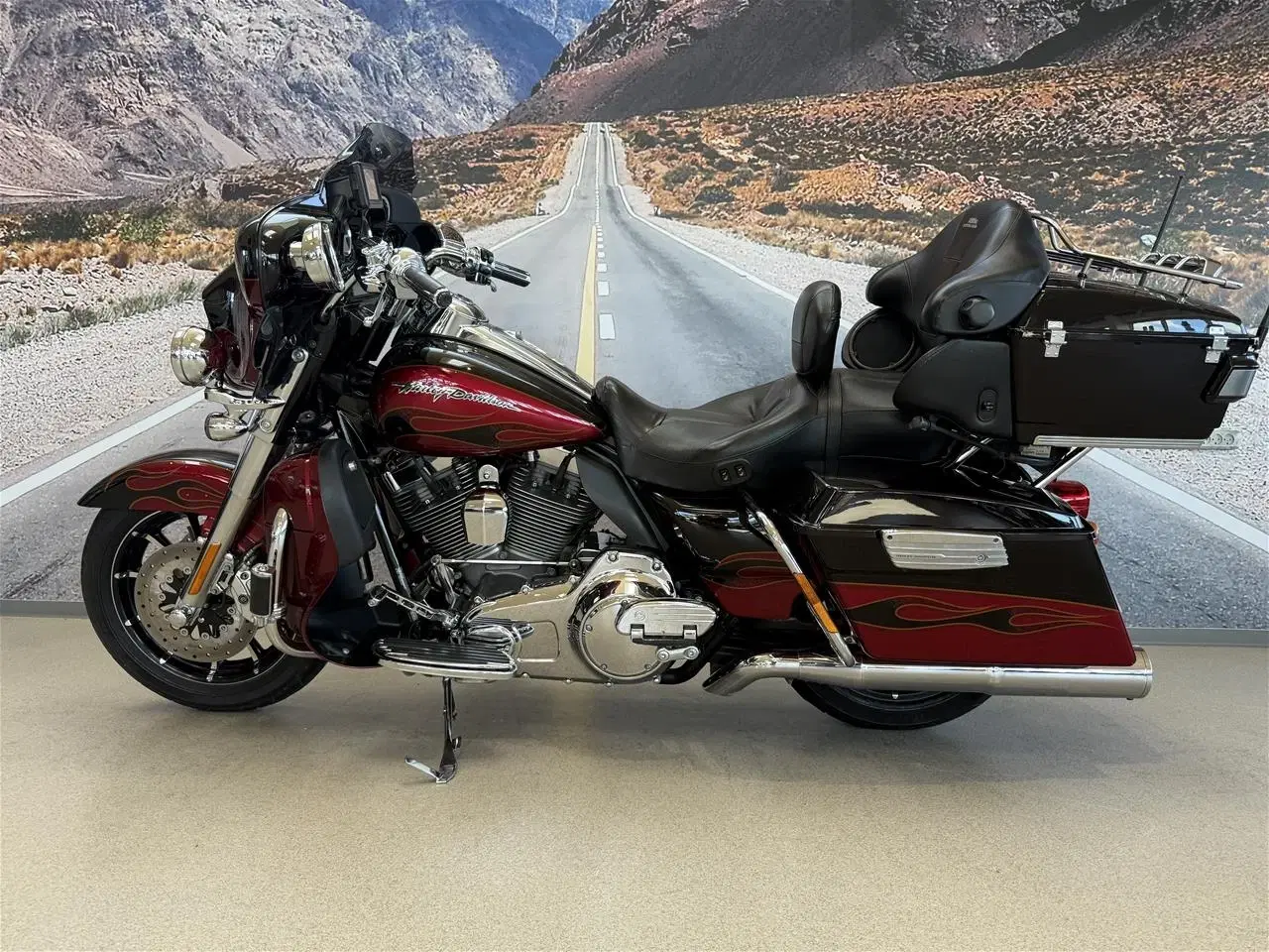 Billede 15 - Harley-Davidson FLHTCUSE Electra Glide Ultra Classic CVO 110"